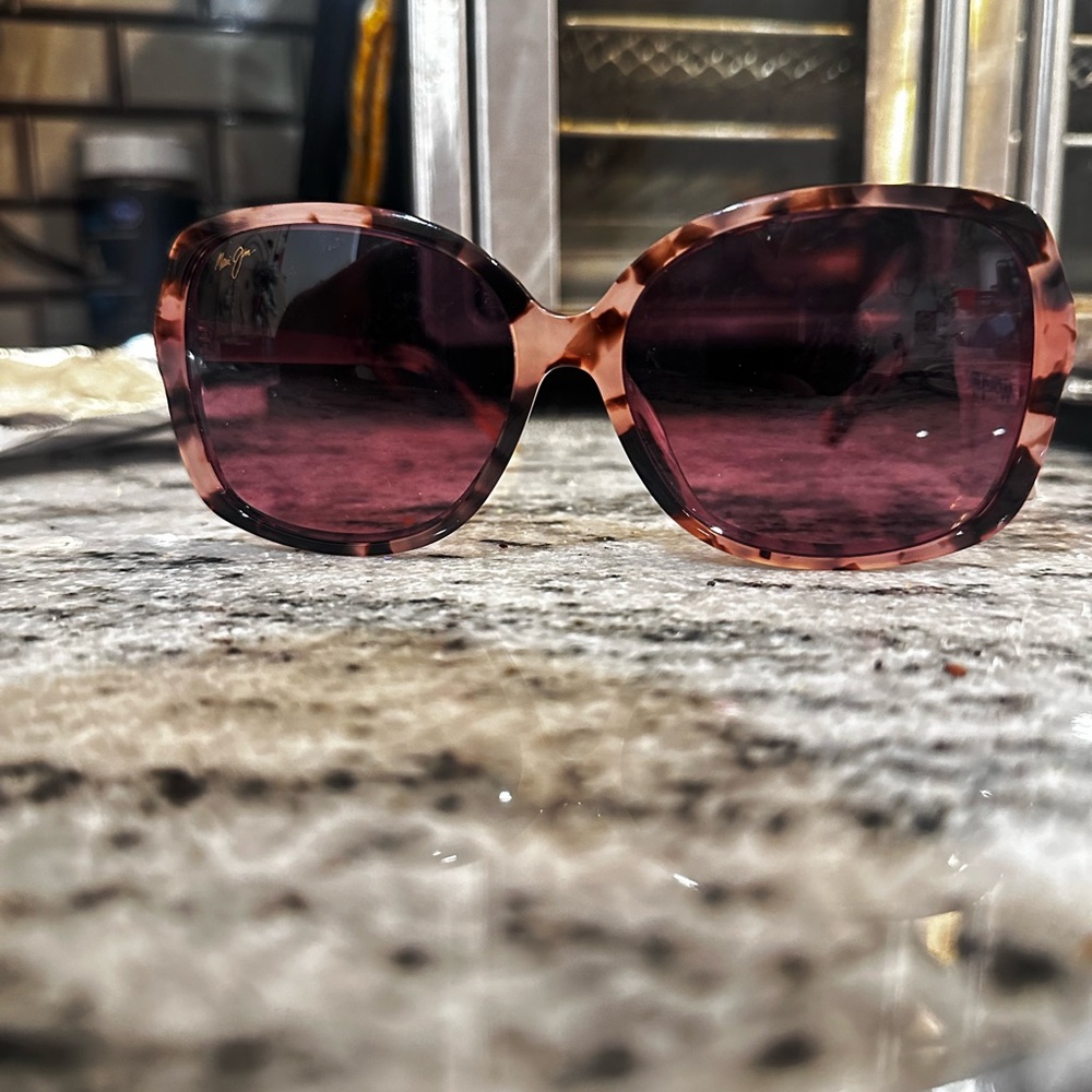 Maui Jim Tortoise Shell Pink Sunglasses - Picture 2 of 12